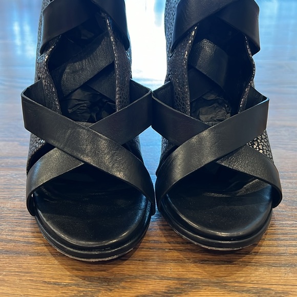 💕x2HP💕Diane von Furstenberg Radcliff Lace-Up Bootie metallic dark silver - Picture 11 of 14